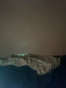 חדר צ'אט בשידור חי של Spicy_kitty1