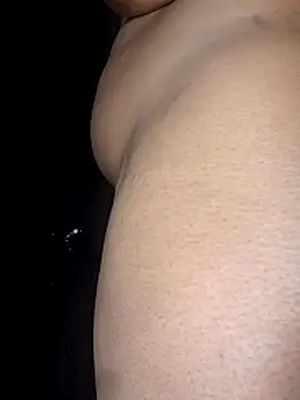 Queen-BEEE Cameră chat live