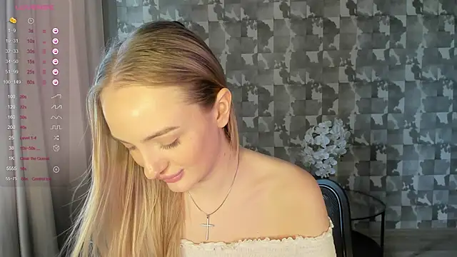 A_delina Cameră chat live