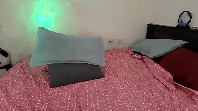 Aaranya_ Cameră chat live