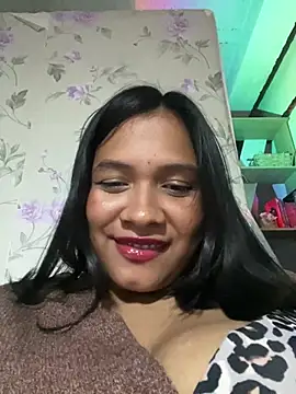 lovedforeverr Adlı Modelin Canlı Sohbet Odası