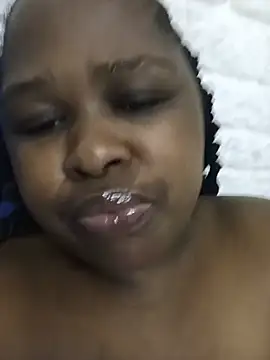 GaggingSlutXx's Live Chat Room