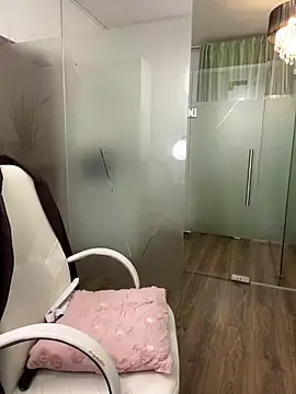 غرفة دردشة ClaraaJoy المباشرة