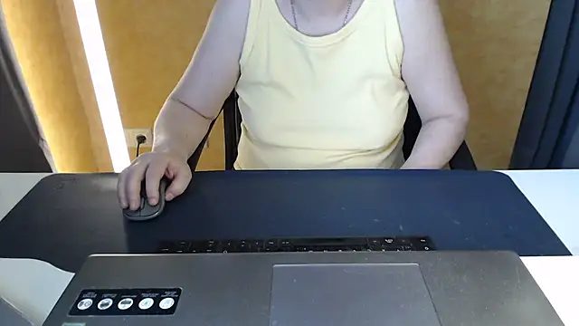 SweetPhoenix76n Live chat-huone