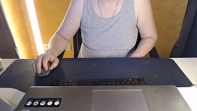 SweetPhoenix76 실시간 채팅방