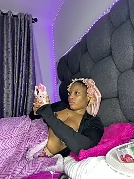 Chat soba uživo modela RainBougie