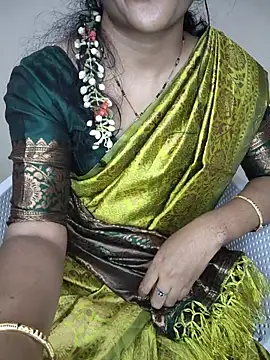 Živá chatovací místnost Mardala-Pilla-Telugu