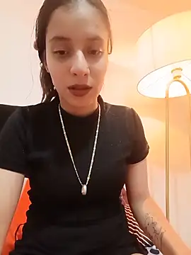 غرفة دردشة Misha_Lover المباشرة