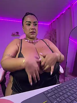 ariadna_cooper – live chatrum