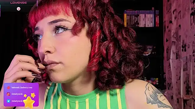 NickiYoung Live Chatraum