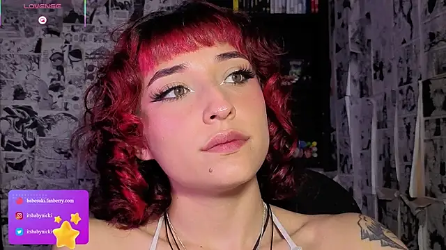 NickiYoung Live Chatraum