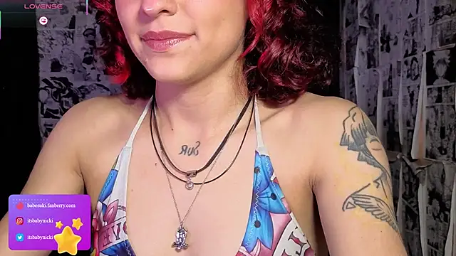 NickiYoung чат на живо