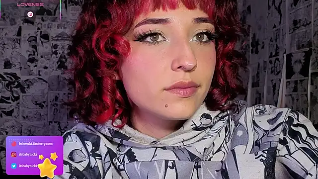 غرفة دردشة NickiYoung المباشرة