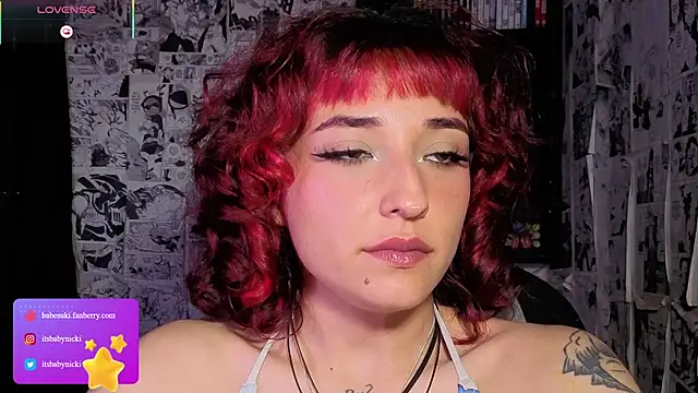 NickiYoung élő chatszobája