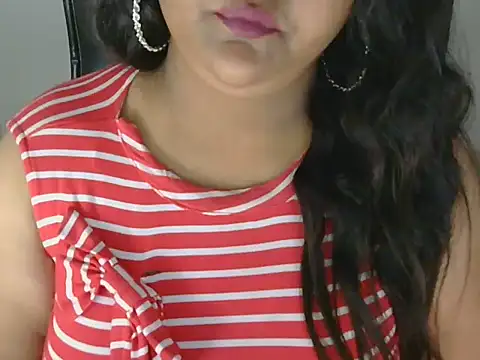 Jenny_lovee Adlı Modelin Canlı Sohbet Odası