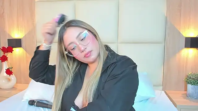 antonella_cutie_: онлайн-секс-чат