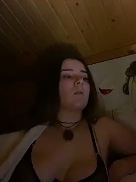 mewKate's Live Chat Room