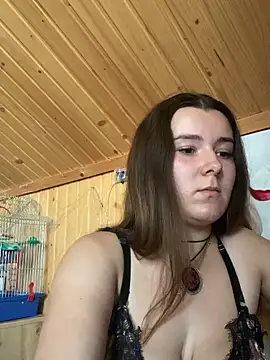mewKate Adlı Modelin Canlı Sohbet Odası