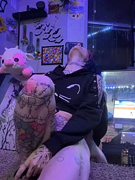 Živá chatovací místnost Toxii-