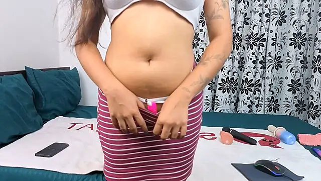 Tatoo_girl Live Chatraum