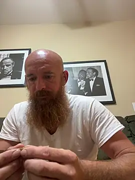 Živá chatovací místnost 32XRedBeard