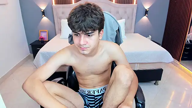 Tommy18__ Cameră chat live