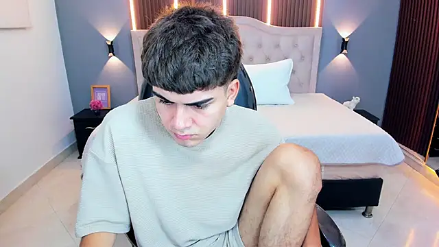 Sala de chat en directo de Tommy18__