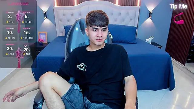 Tommy18__'s Live Chat Room