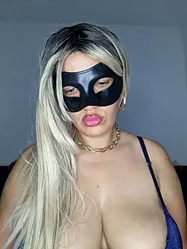Lonalonaa9 Adlı Modelin Canlı Sohbet Odası