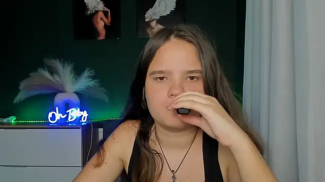 AdeleCruz – live chatrum