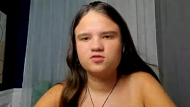 AdeleCruz's Live Chat Room