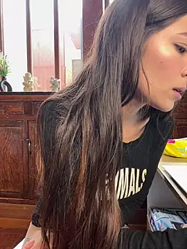 חדר צ'אט בשידור חי של Aleska_Miami