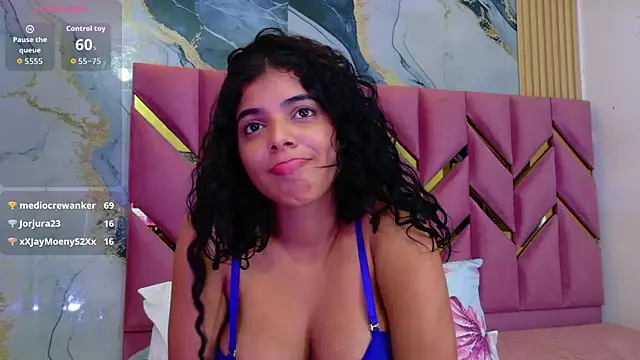 Chat soba uživo modela hotiergirl