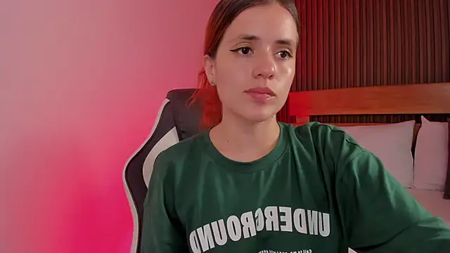 Živá chatovací místnost alliss_ginger_