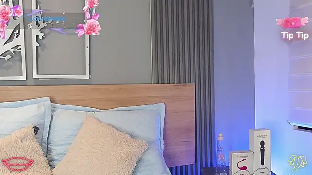 Chat soba uživo modela Elise-Leyton