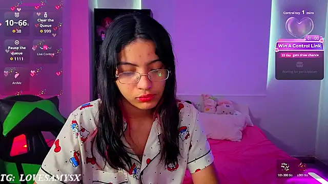 Lovelyamyy Adlı Modelin Canlı Sohbet Odası