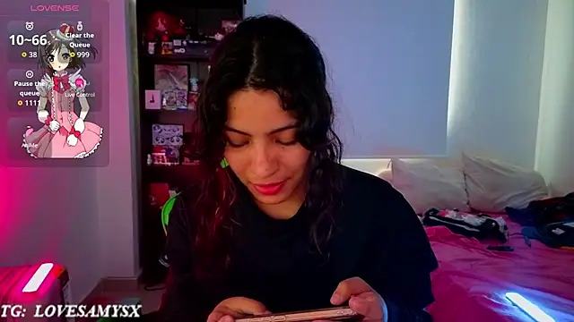 Lovelyamyyn Live chat-huone