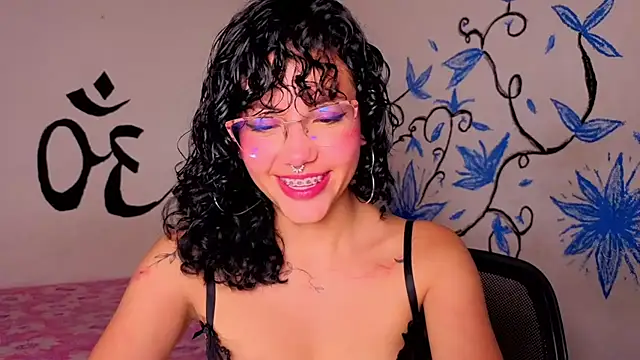 zoe_ch_ Adlı Modelin Canlı Sohbet Odası