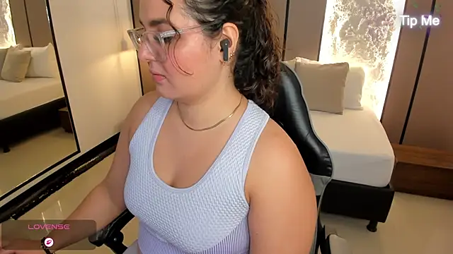 Živá chatovací místnost lilly_ass_