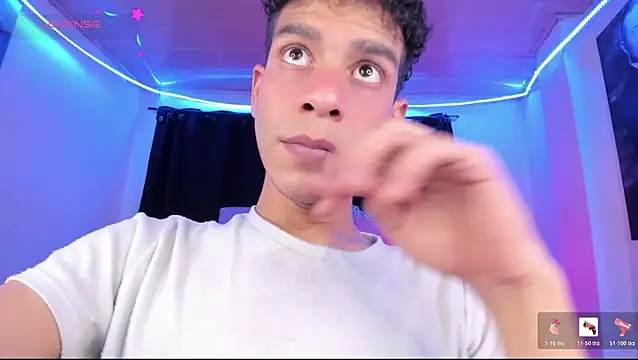 Ethan_Boyyのウェブカメラショー
