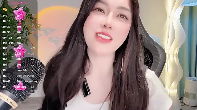 Liz-nn Adlı Modelin Canlı Sohbet Odası