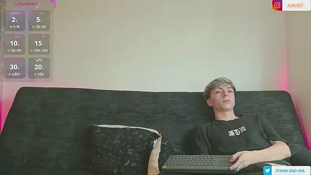 ethan_and_avaのライブチャットルーム