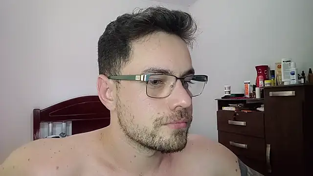 Dyllan__ Adlı Modelin Canlı Sohbet Odası