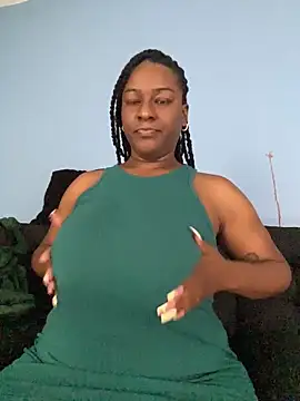 GirthGoddessCoco 现场聊天室