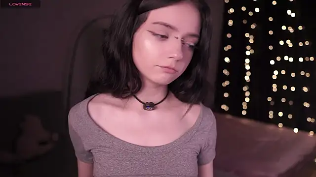miuri_miy Adlı Modelin Canlı Sohbet Odası