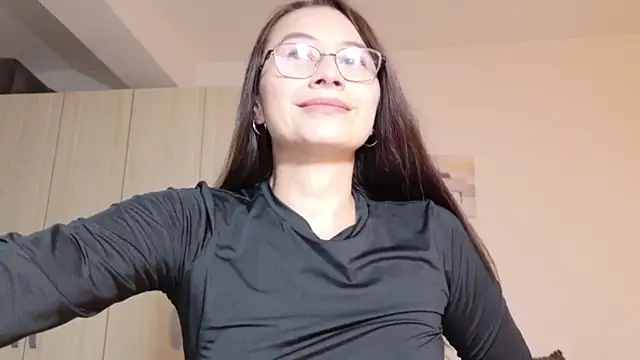 Andrewine89 Adlı Modelin Canlı Sohbet Odası