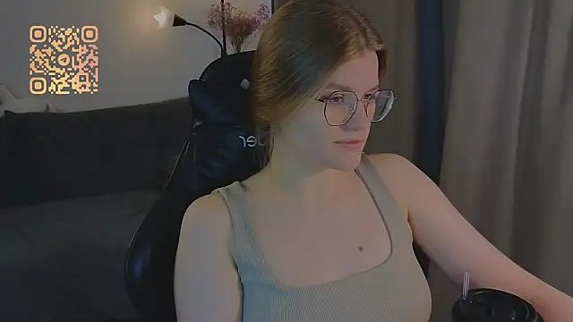 _JessieVibes Adlı Modelin Canlı Sohbet Odası