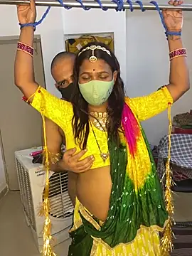 Sala de chat ao vivo de Savita_Desai_BDSM_couple