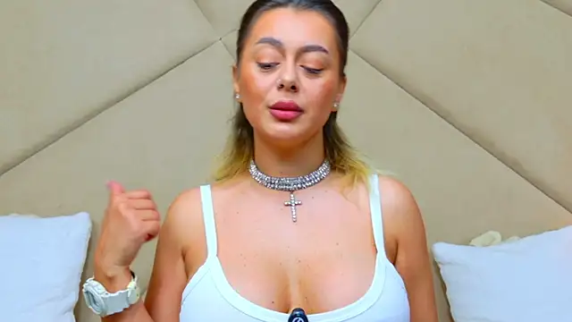 ChloeFrost – live chatrum