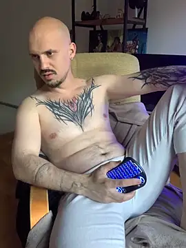AssHunter4k's Live Chat Room